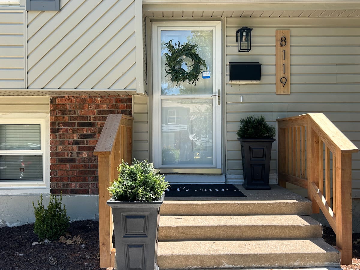 The Oasis — Mid-Modern Comfort, 5 Bdrm, 2K, 3Q