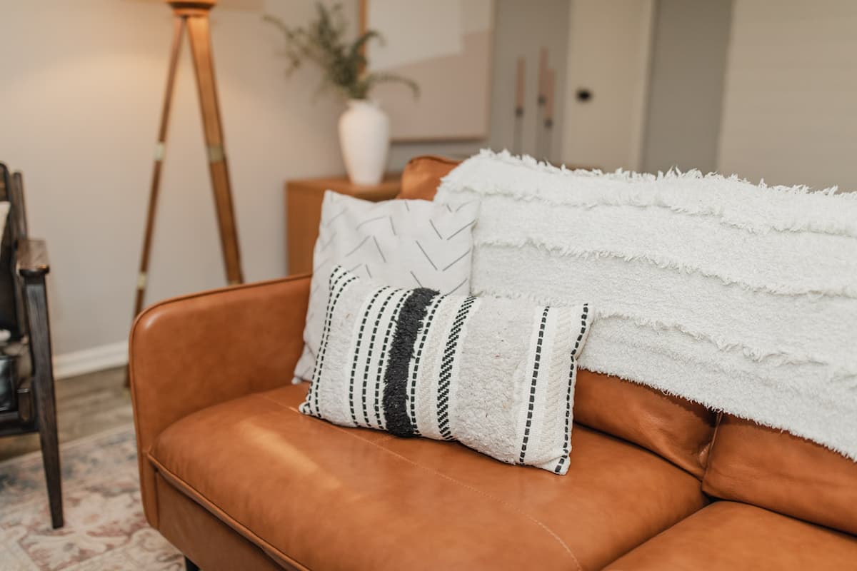 Modern 1-Bdrm Apt w/ Full Kitchen — 30 Day