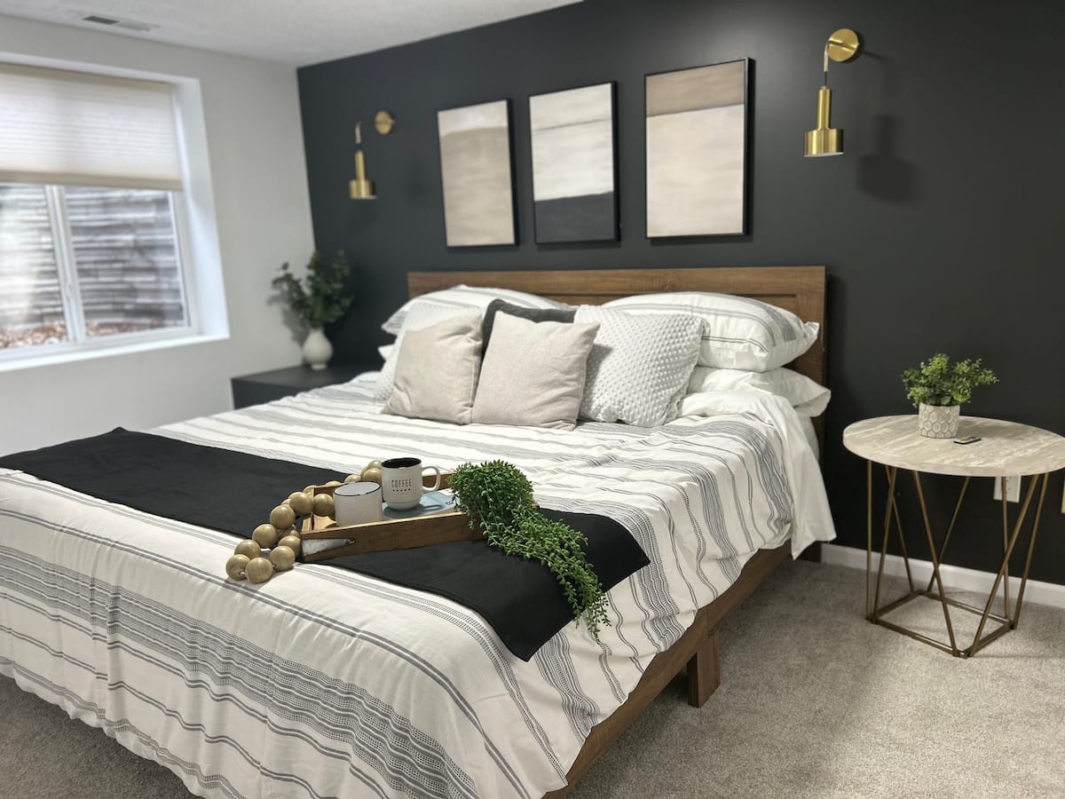 Ultimate Charmer Newly Renovated Apt — sleeps 4