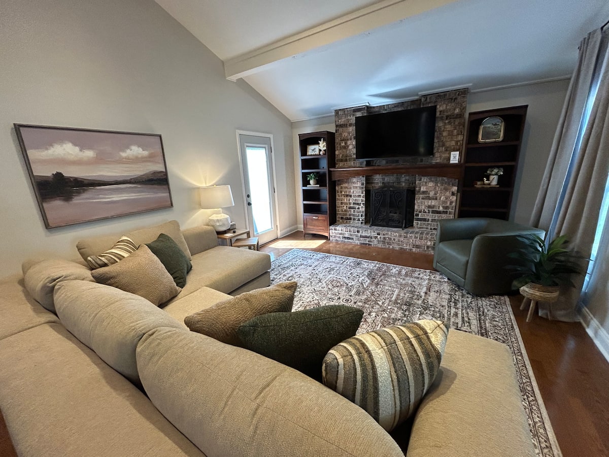 The Grand Retreat — 4 BRM w/ Fire Pit, Grill + 2 King