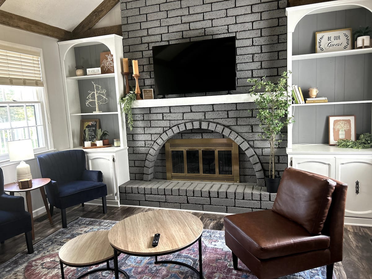 Centrally Located Updated Home — 2 King